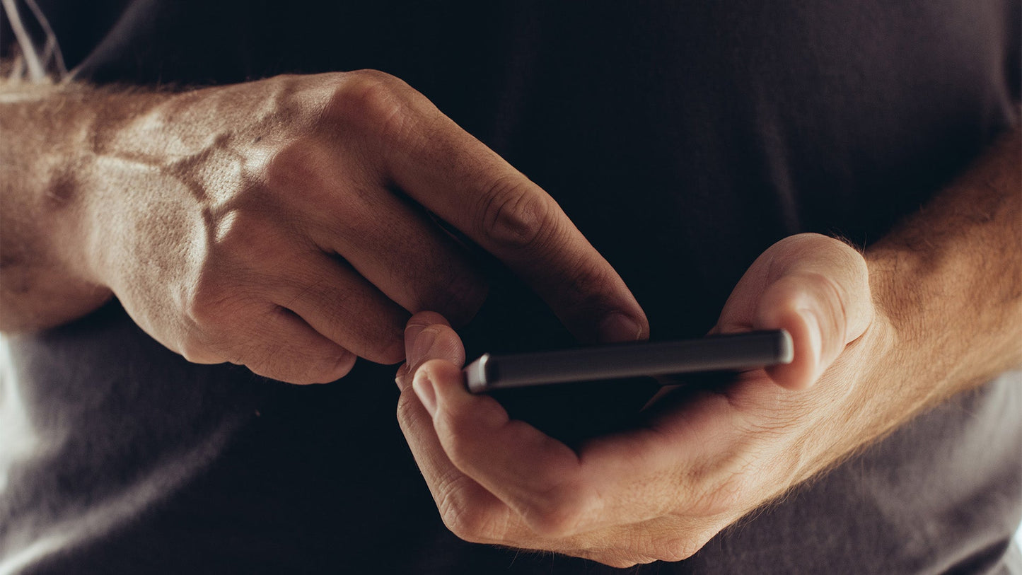 Our Gay Sexting Guide: For Beginners to Seasoned Pros